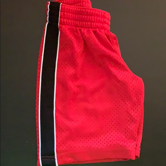 Boys Athletic shorts size 5/6 - Picture 4 of 5
